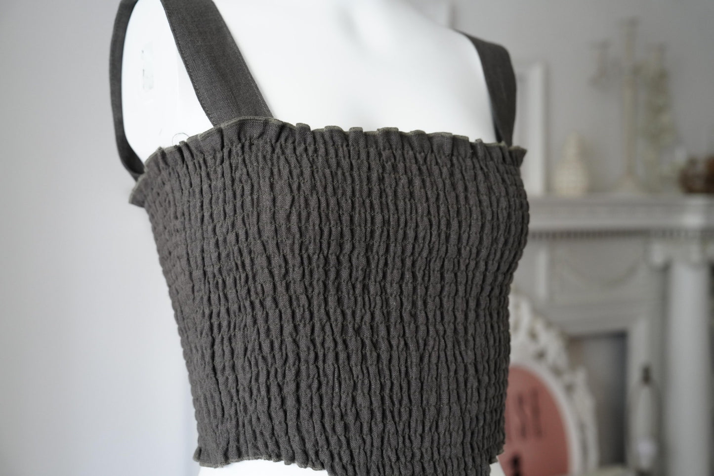 Linen Shirring Crop Top / Washed Black