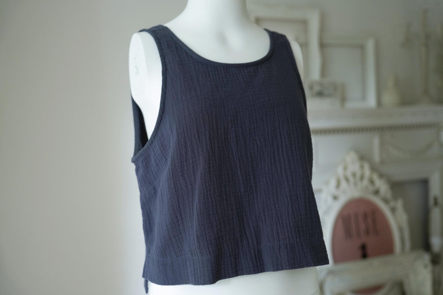 Cotton Gauze Back Button Tanktop Navy