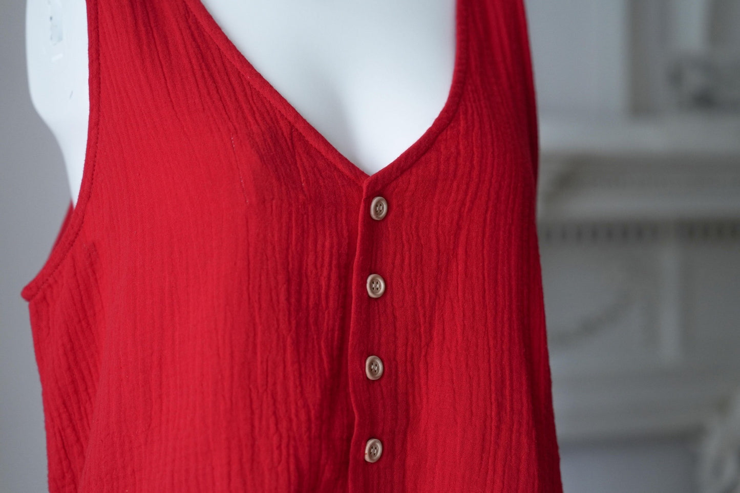 Cotton Gauze Back Button Tanktop Red