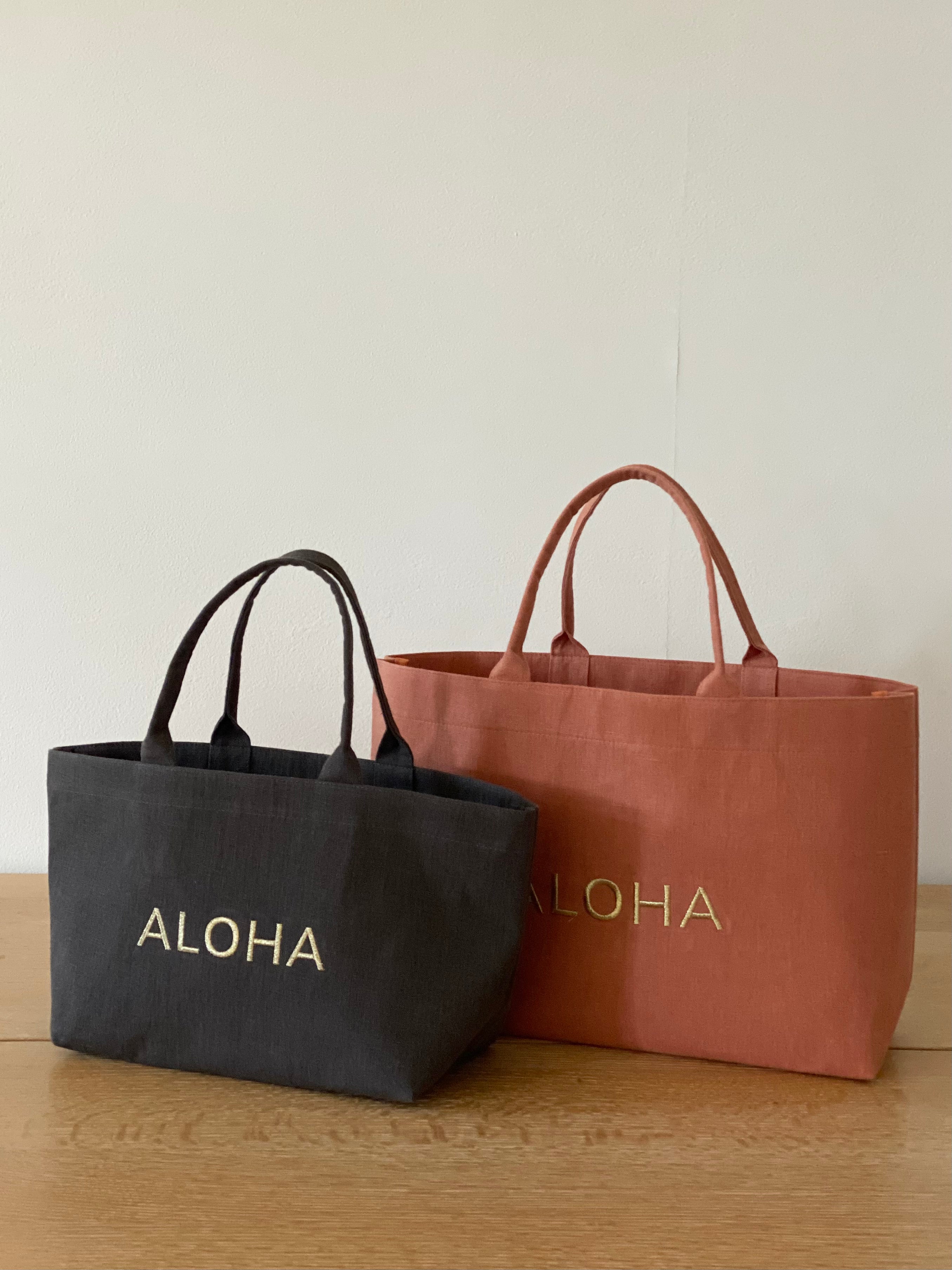 ALOHAcollection.リバーシブルトート HoloHolo(WLFPハイビスカス ALOHAcollection.リバーシブルトート HoloHolo(WLFPハイビスカス